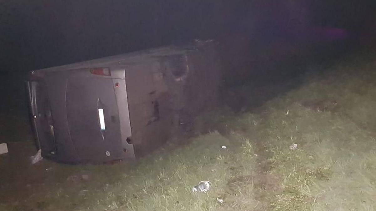 Автобус з українцями зіткнувся з вантажівкою та перекинувся у Росії: багато потерпілих Автобус з українцями зіткнувся з вантажівкою та перекинувся у Росії: багато потерпілих