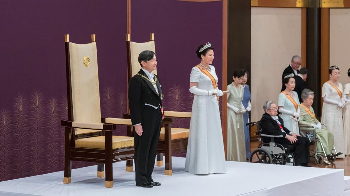 Новый император Японии взошел на престол: фото