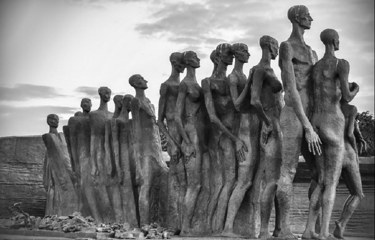 Супрун: Не будьте носителями мифов про "мир-труд-май", потому что этот ужас может повториться