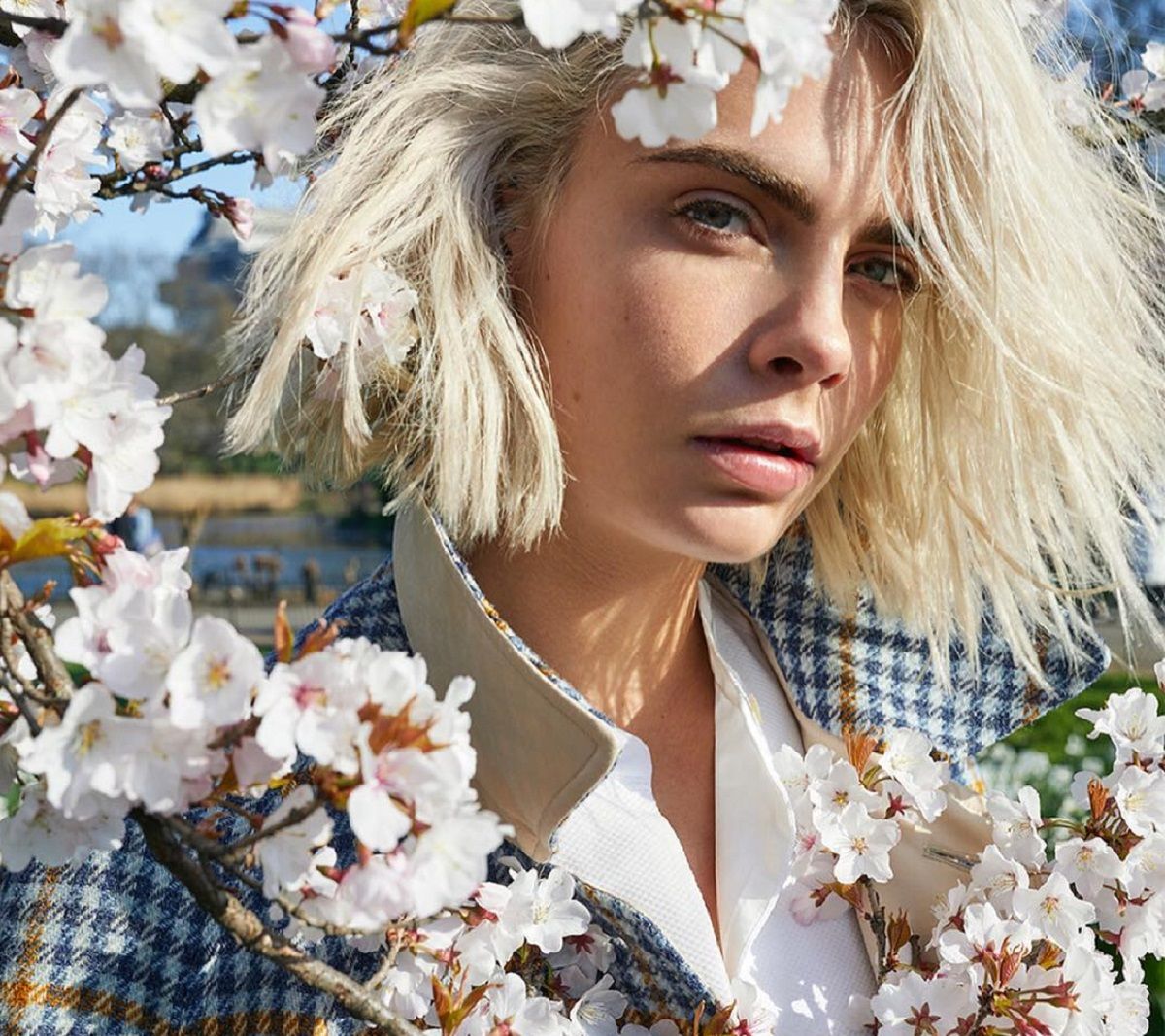 Дух справжнього Лондона! Кара Делевінь у новій рекламі Burberry