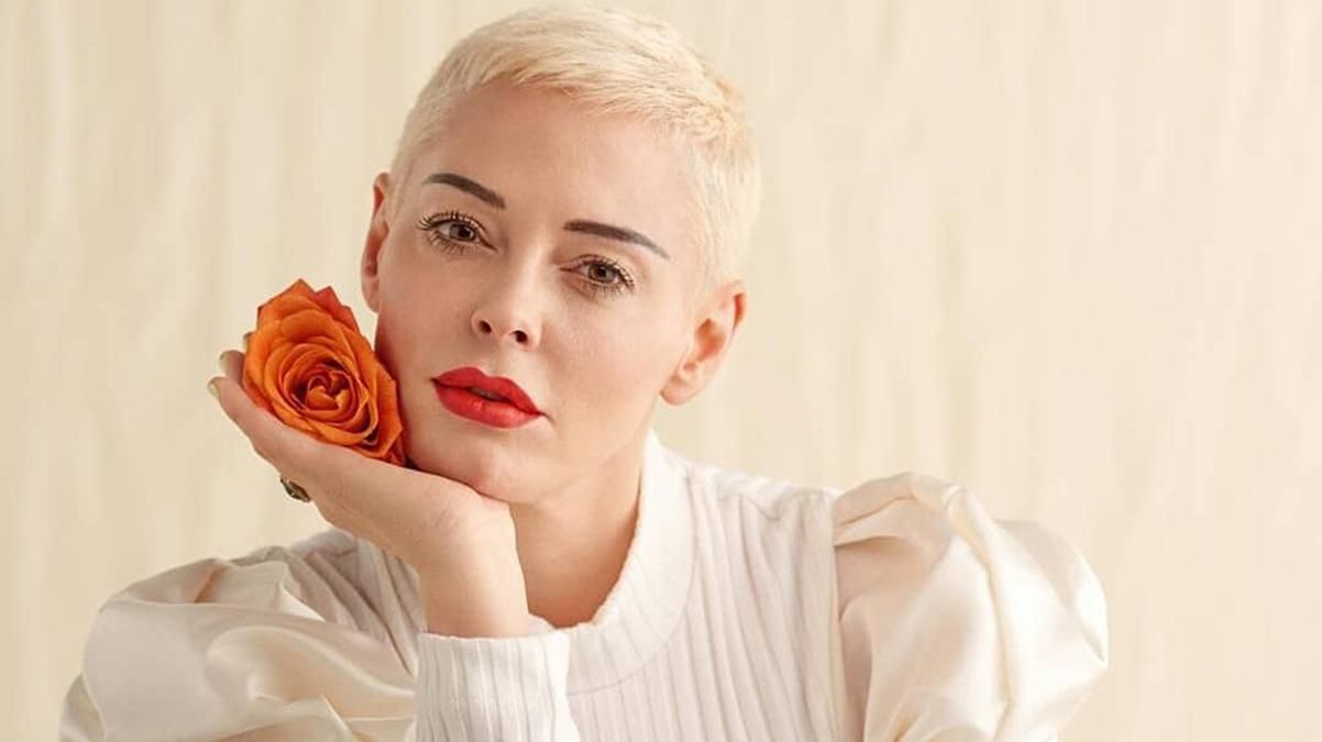 Звезда сериала "Все женщины – ведьмы" Роуз Макгоуэн приедет в Украину Звезда сериала "Все женщины – ведьмы" Роуз Макгоуэн приедет в Украину