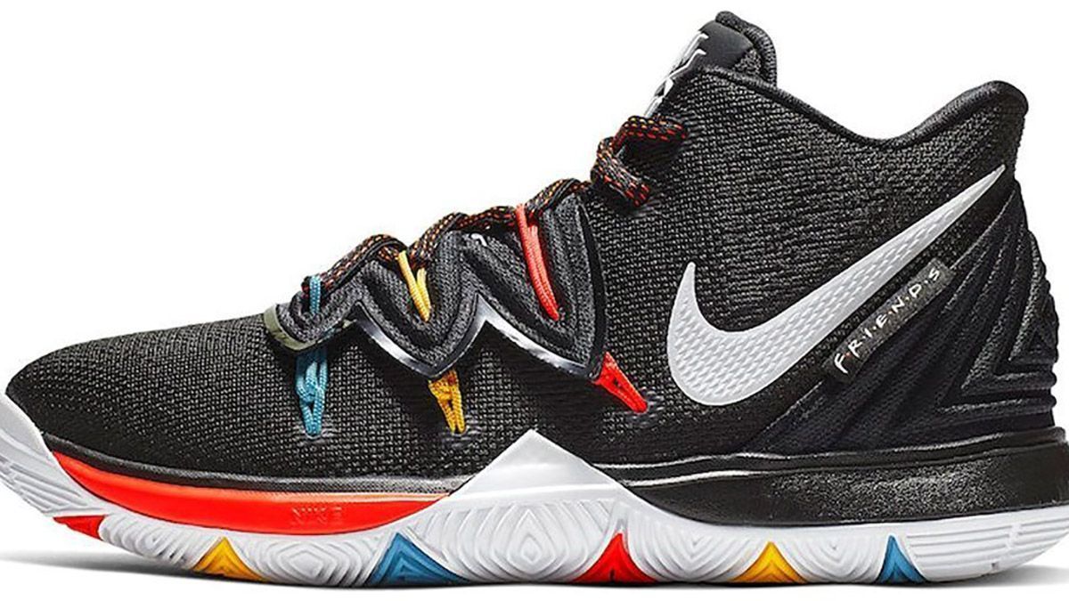 Кросівки Nike у стилі серіалу "Друзі": як виглядає модна новинка