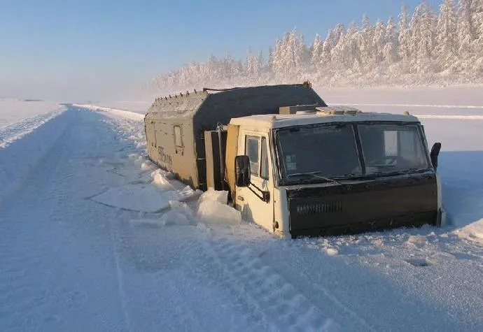 Верхоянськ Росія мороз зима фото