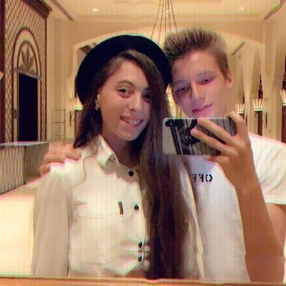 МАша Полякова показала свого хлопця МАша Полякова показала свого хлопця