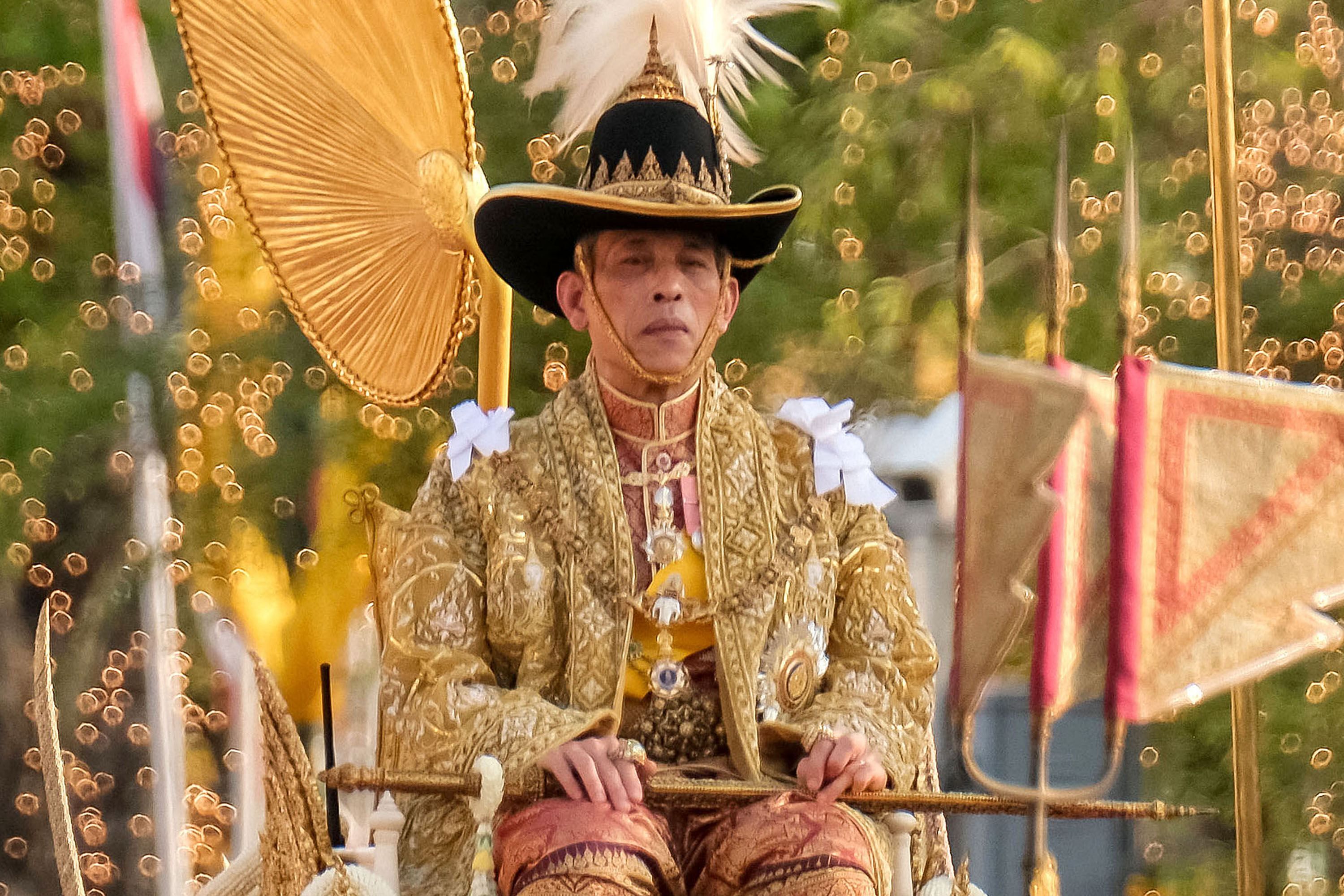 В Таиланде состоялась коронация нового короля: яркие фото и видео