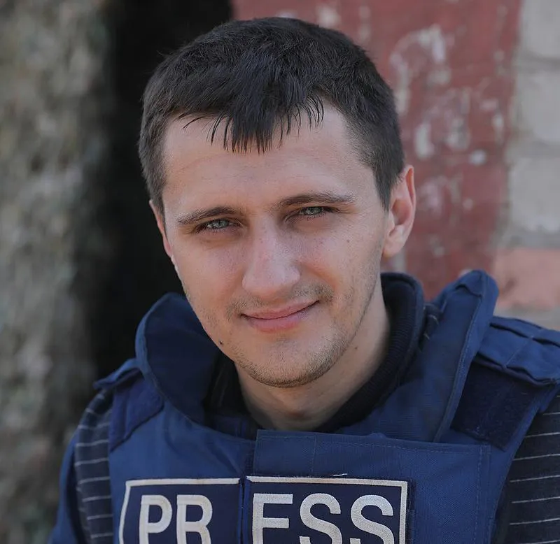 журналіст журналіст