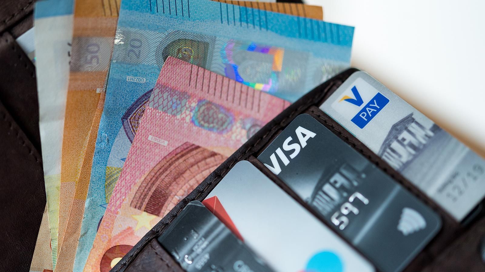 Наличный курс валют на 06.05.2019 - курс доллара и евро Наличный курс валют на 06.05.2019 - курс доллара и евро