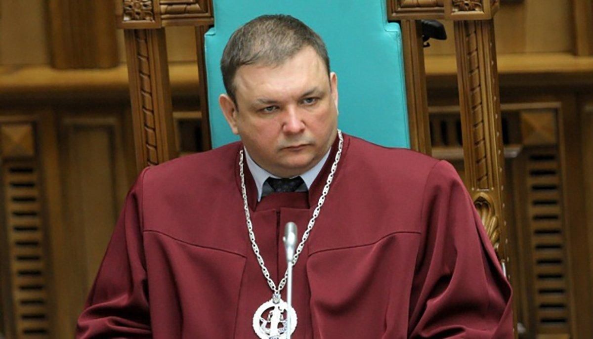 Шевчука могут уволить с должности главы Конституционного суда