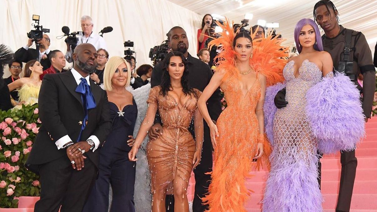 Сімейство Кардашян-Дженнер підірвало бал Met Gala 2019 розкішними образами: ефектні фото