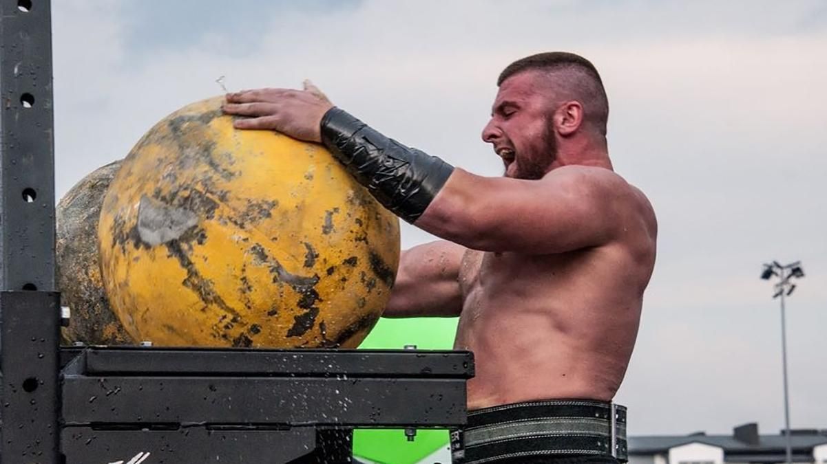 Від бальних танців до стронгмену: інтерв’ю з чемпіоном України Павлом Кордіякою