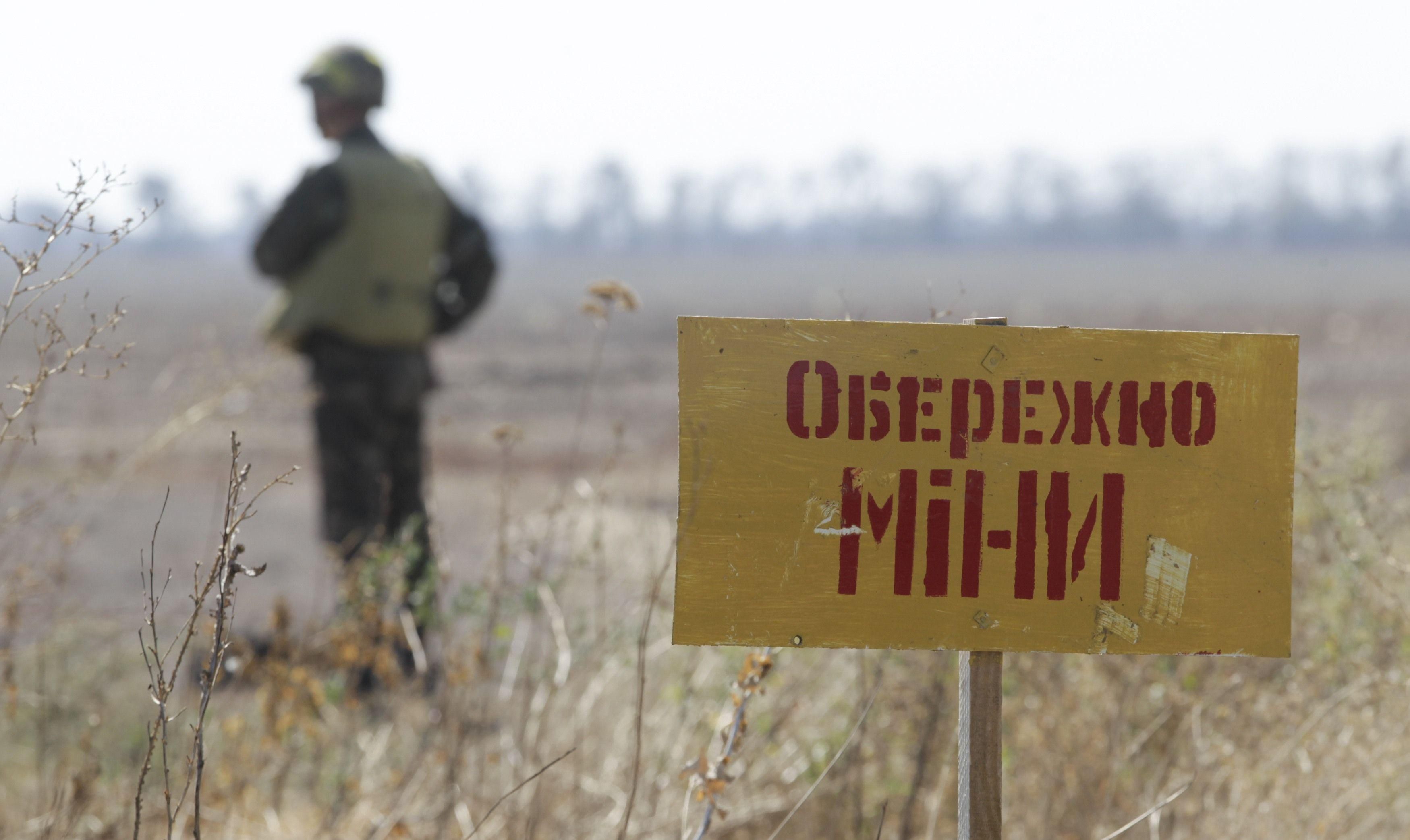 Российские военные на Донбассе подорвались на собственном минном поле, – разведка