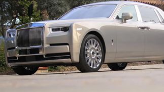 Два эталоны роскоши: тест-драйв Rolls-Royce Cullinan и Phantom EWB