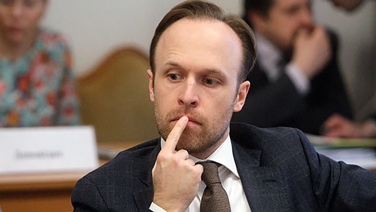 Порошенко звільнив заступника голови АП Філатова Порошенко звільнив заступника голови АП Філатова