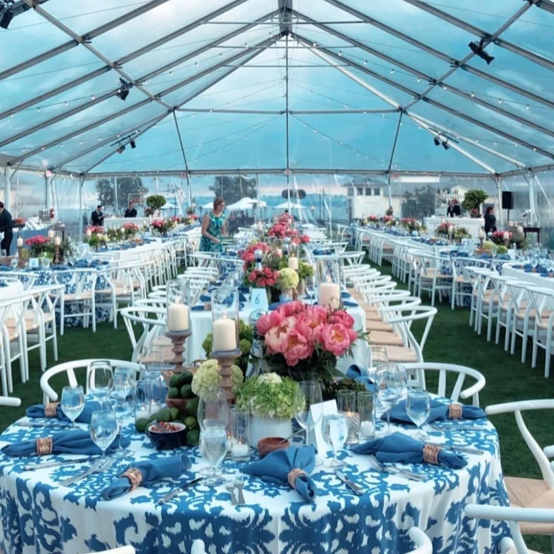 Весілля Тревора Енгельсона: прикрашений зал Весілля Тревора Енгельсона: прикрашений зал