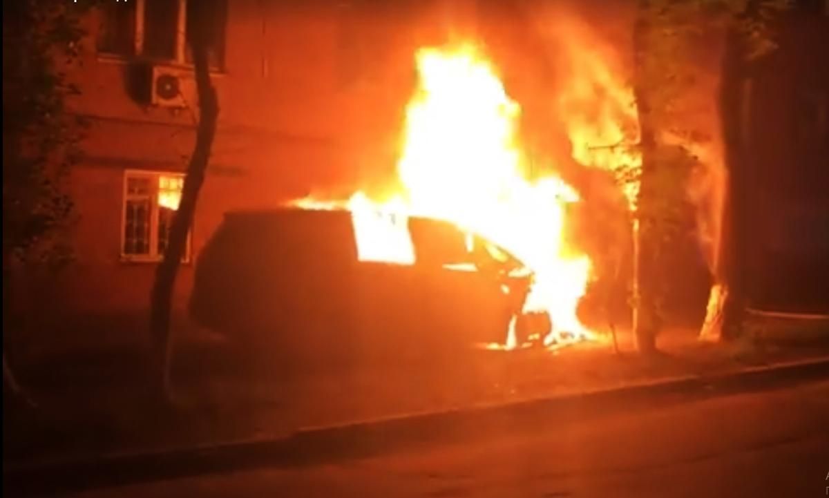 Спалили авто редактора каналу TVI у Києві: поліція відкрила справу