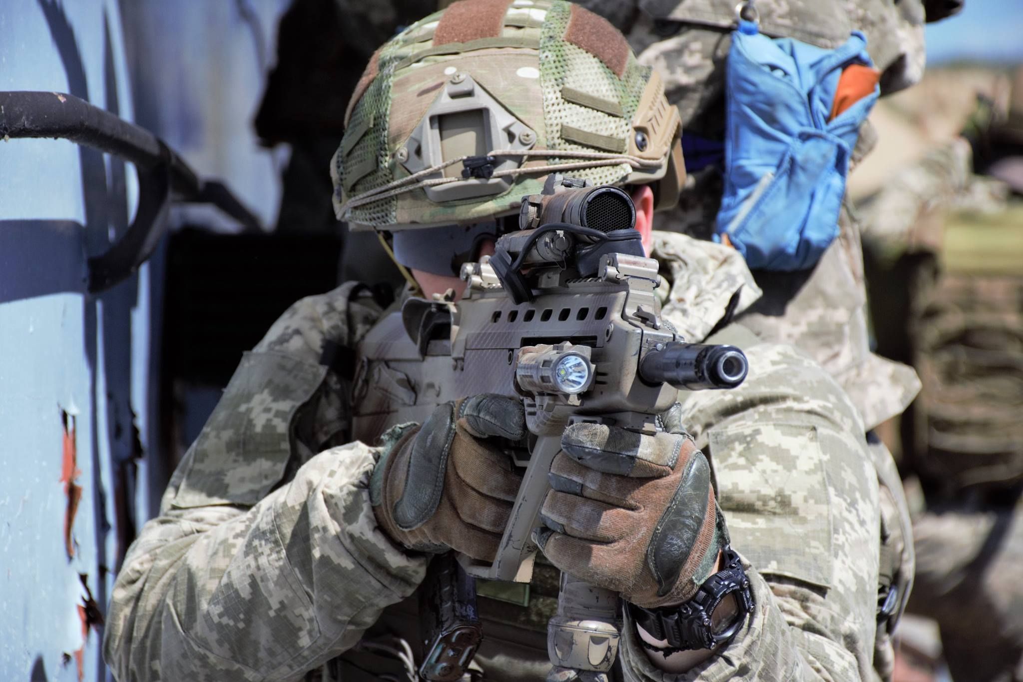 Украинские "морские котики" показали захватывающее видео тренировки по захвату судов Украинские "морские котики" показали захватывающее видео тренировки по захвату судов