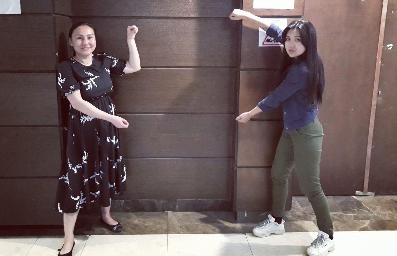 Активістку затримали за уявний плакат в Казахстані Активістку затримали за уявний плакат в Казахстані