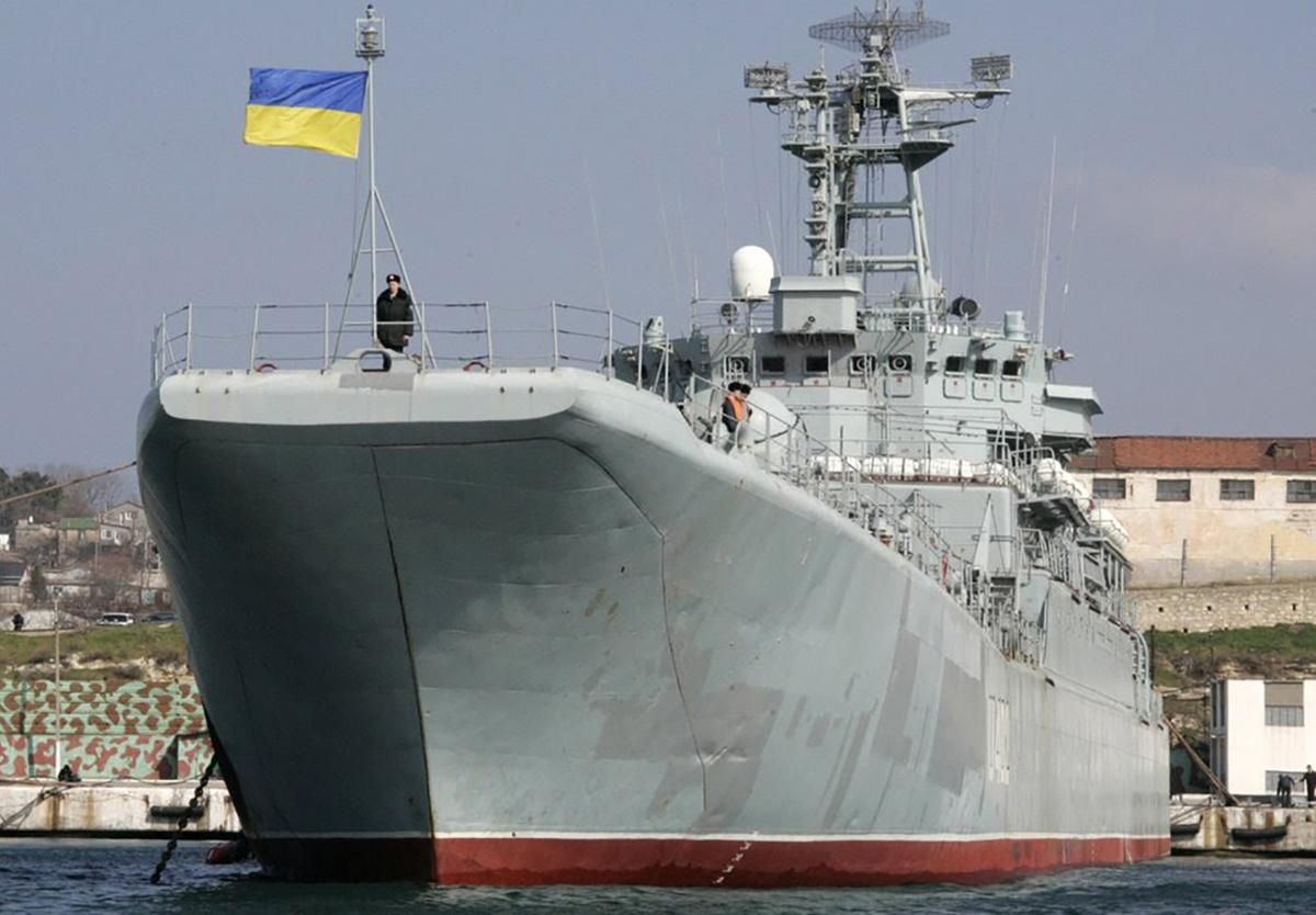 Росія погрожує Україні знищенням військової техніки у Криму Росія погрожує Україні знищенням військової техніки у Криму