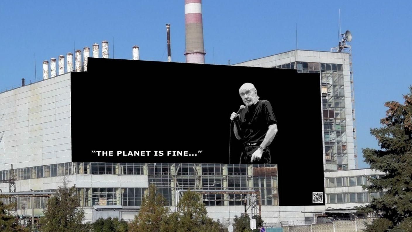 Квіти-турбіни чи американський комік: що можуть намалювати на Чорнобильській АЕС Квіти-турбіни чи американський комік: що можуть намалювати на Чорнобильській АЕС