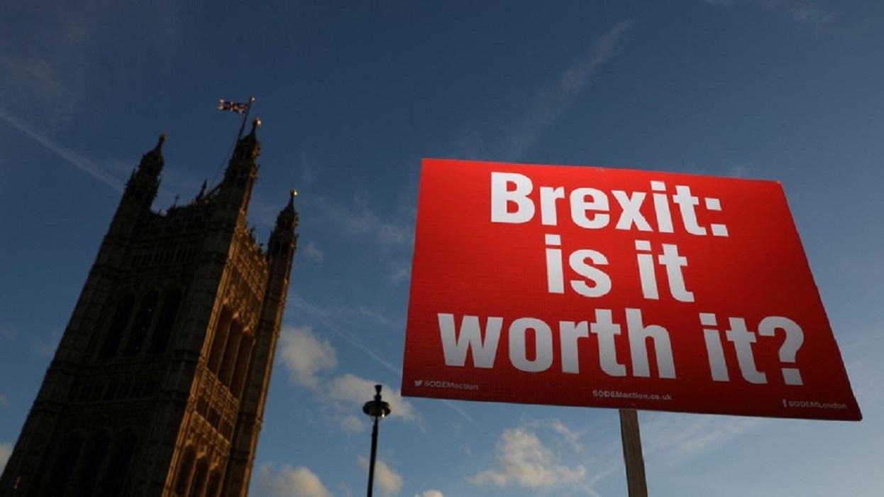 Паралізована Британія, або "Походеньки мертвої жінки" Паралізована Британія, або "Походеньки мертвої жінки"