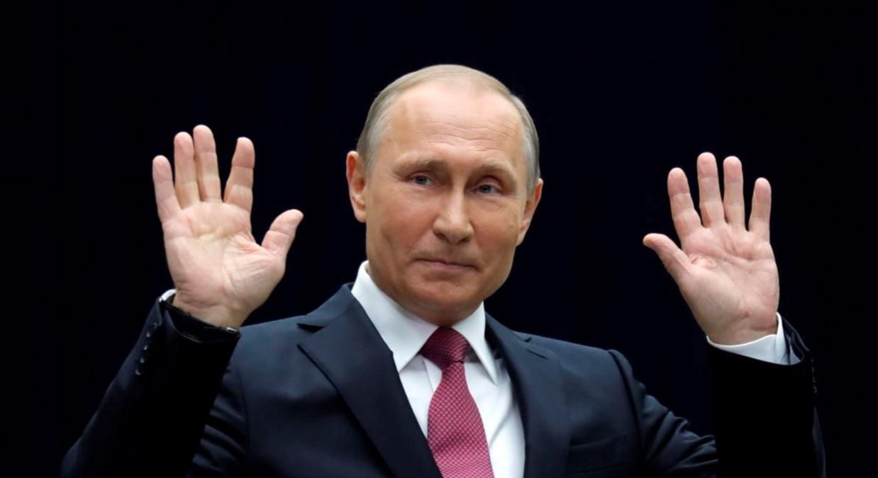 Россиянин заплатит штраф, потому что сфотографировал надпись на стене с оскорблением Путина Россиянин заплатит штраф, потому что сфотографировал надпись на стене с оскорблением Путина