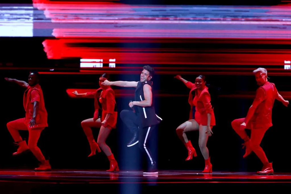 Представник Швейцарії Luca Hänni Представник Швейцарії Luca Hänni