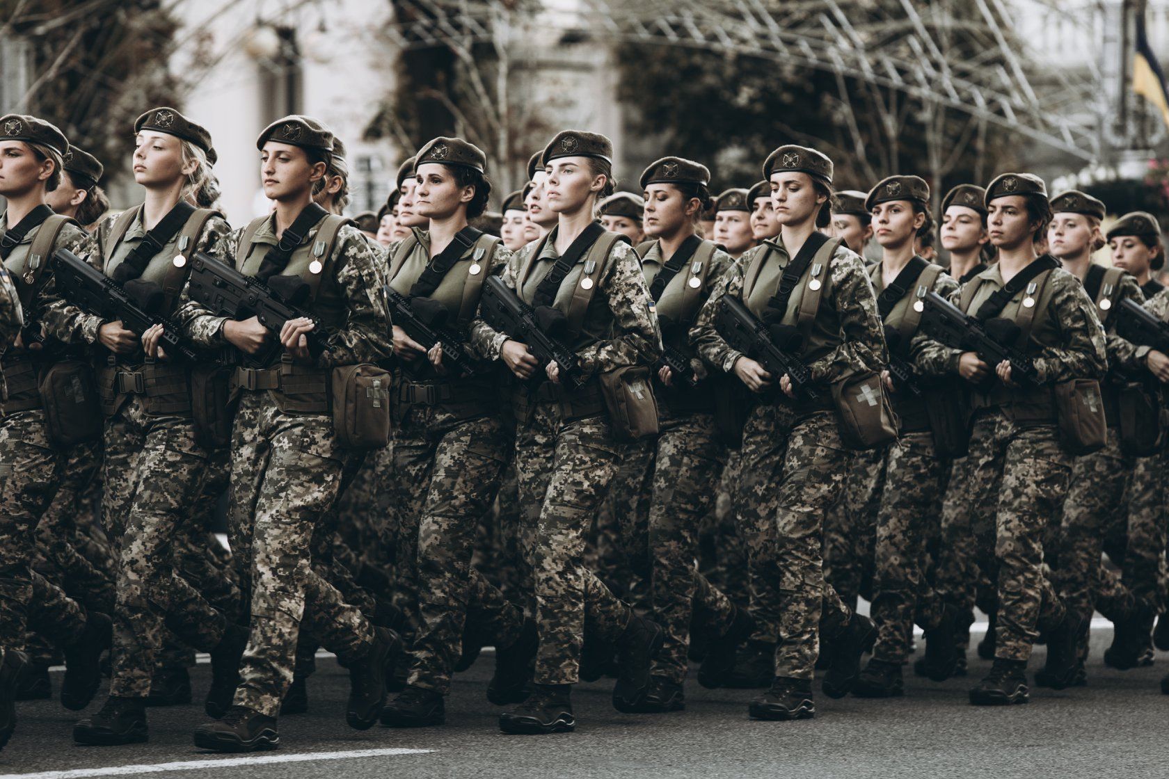 В Украине девушкам разрешили вступать в военные лицеи