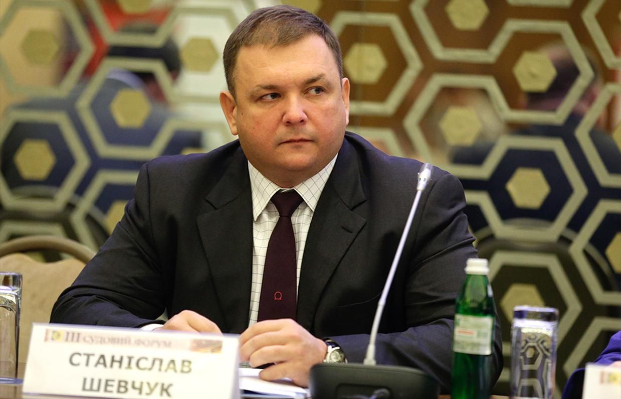 Для Зеленського бажано було лишити Шевчука головою Конституційного суду, – Лещенко