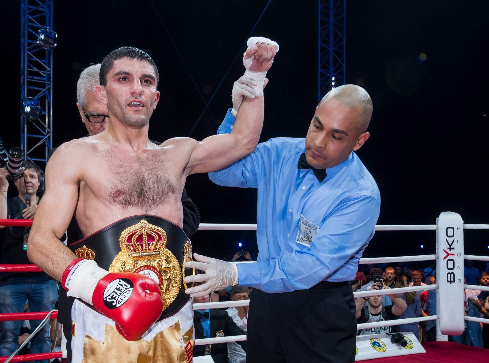 Український боксер Далакян проведе захист чемпіонського титулу в нестандартному місці