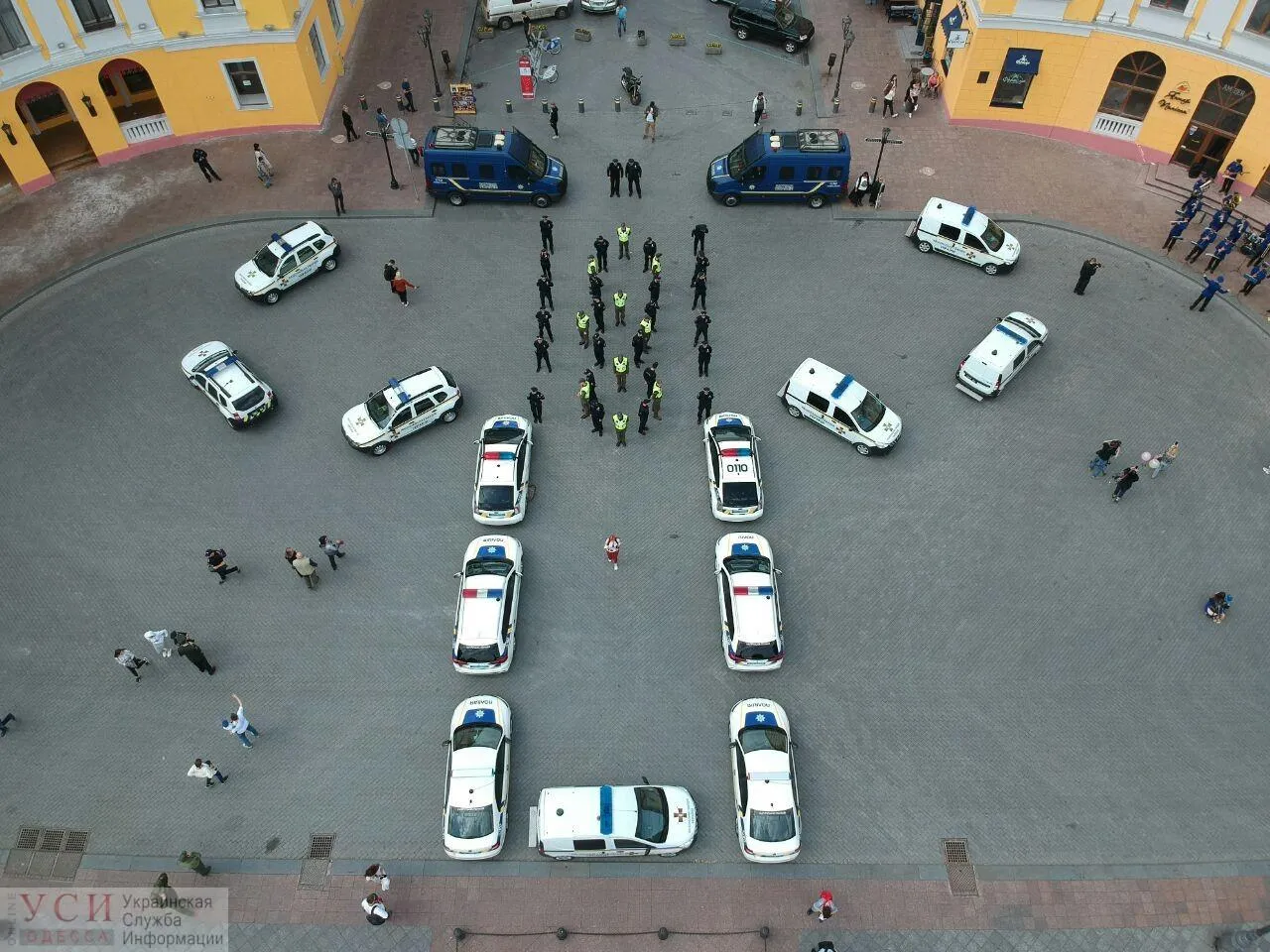 День вишиванки Одеса вишиванка поліція День вишиванки Одеса вишиванка поліція