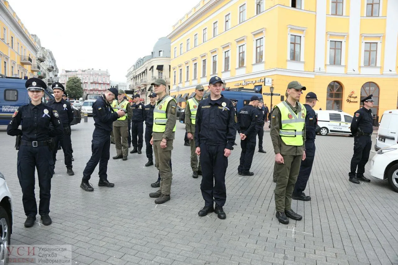 День вишиванки Одеса флешмоб вишиванка День вишиванки Одеса флешмоб вишиванка