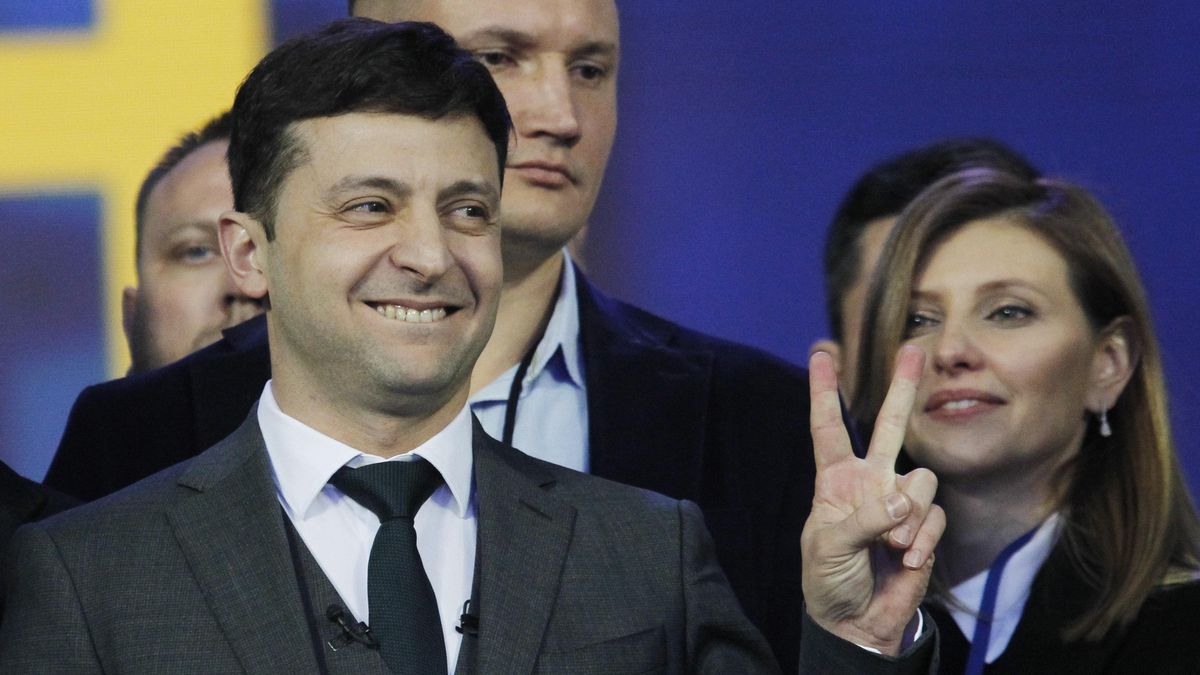 Чому Зеленському невигідна визначена дата інавгурації: пояснення політолога Чому Зеленському невигідна визначена дата інавгурації: пояснення політолога