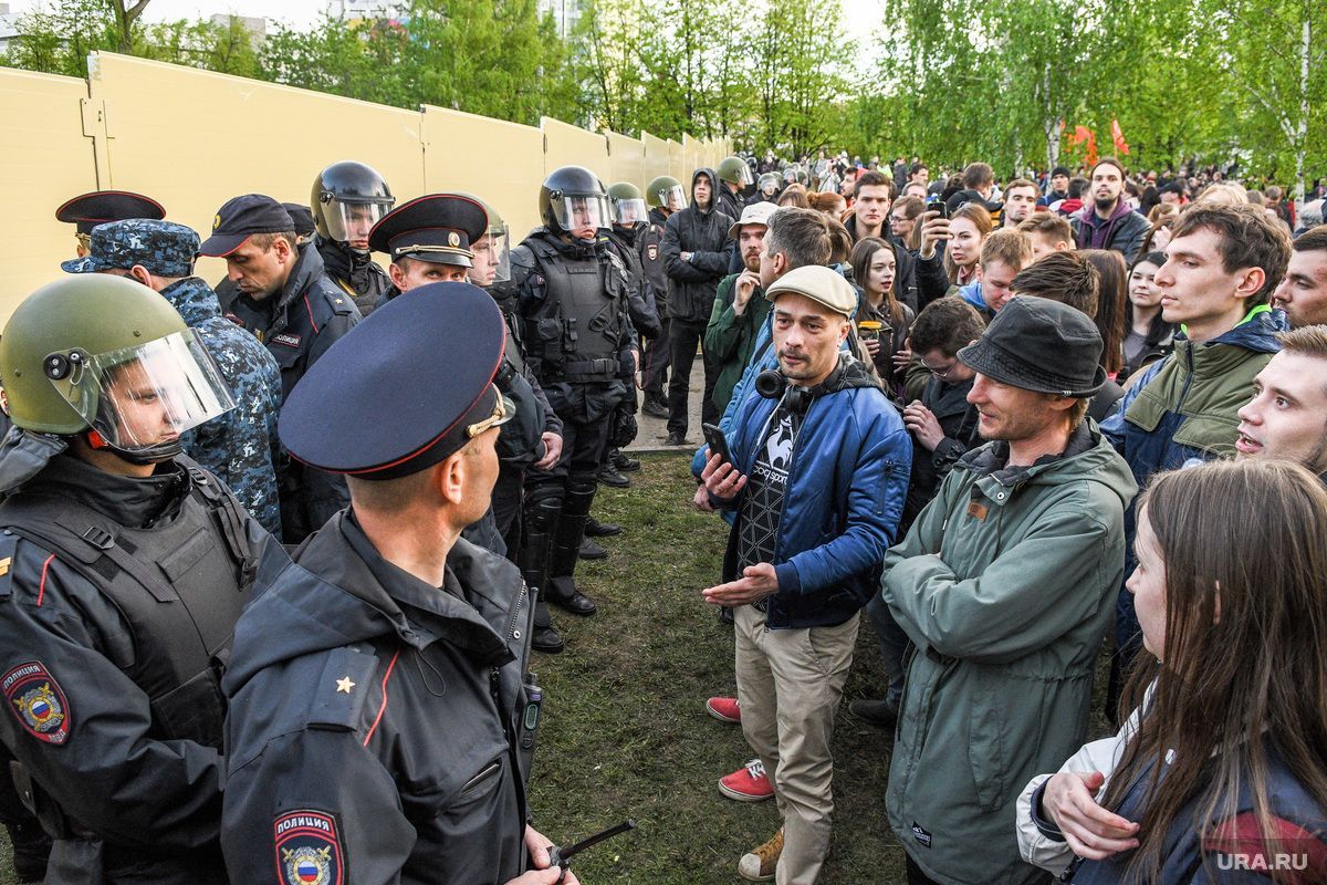 Сутички в Росії через будівництво храму олігархами: фото та відео