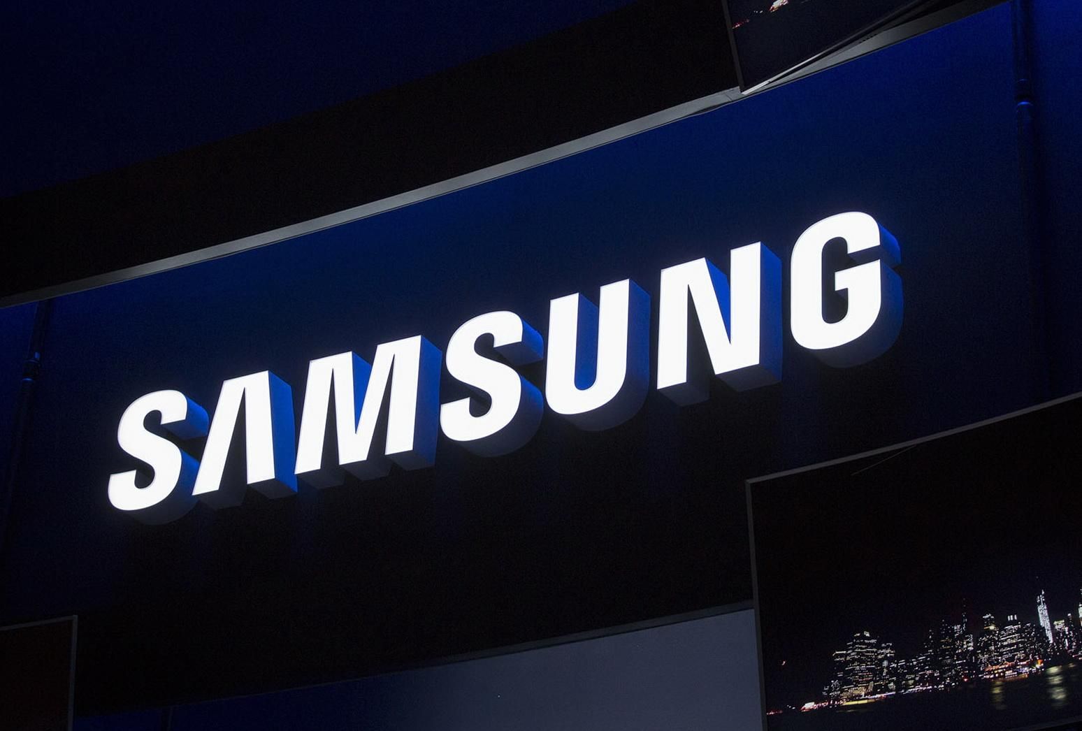 Новий смартфон Samsung Galaxy S11 отримає приховану селфі-камеру 