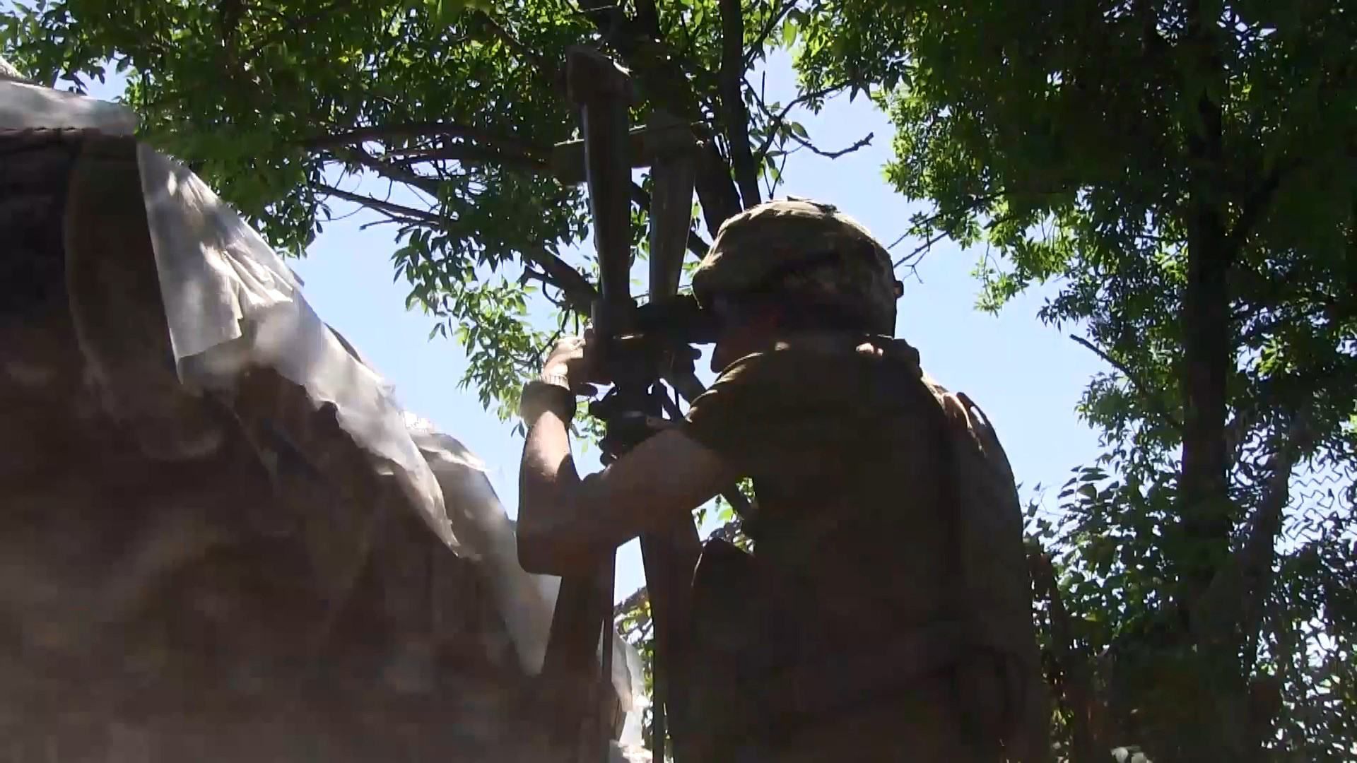 "Придушуємо всією зброєю, що у нас є": на Донбасі активізувалися ворожі ДРГ