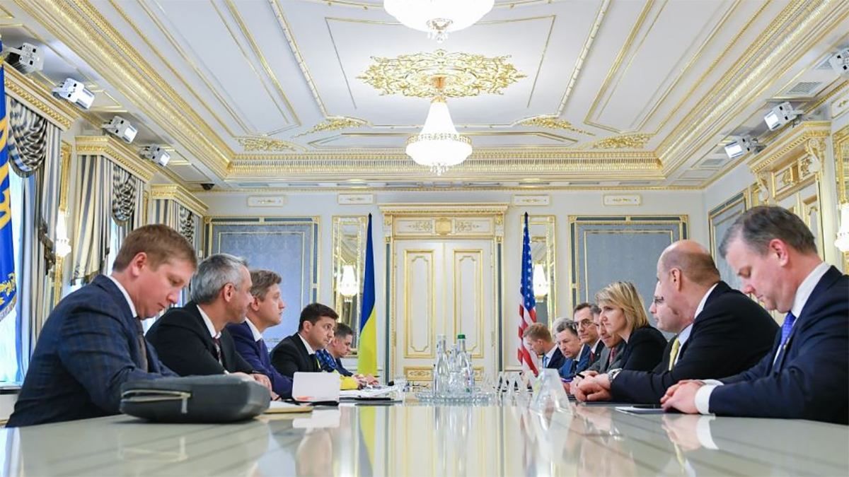 Зеленський обговорив з Міненерго США закупівлю американського газу Зеленський обговорив з Міненерго США закупівлю американського газу