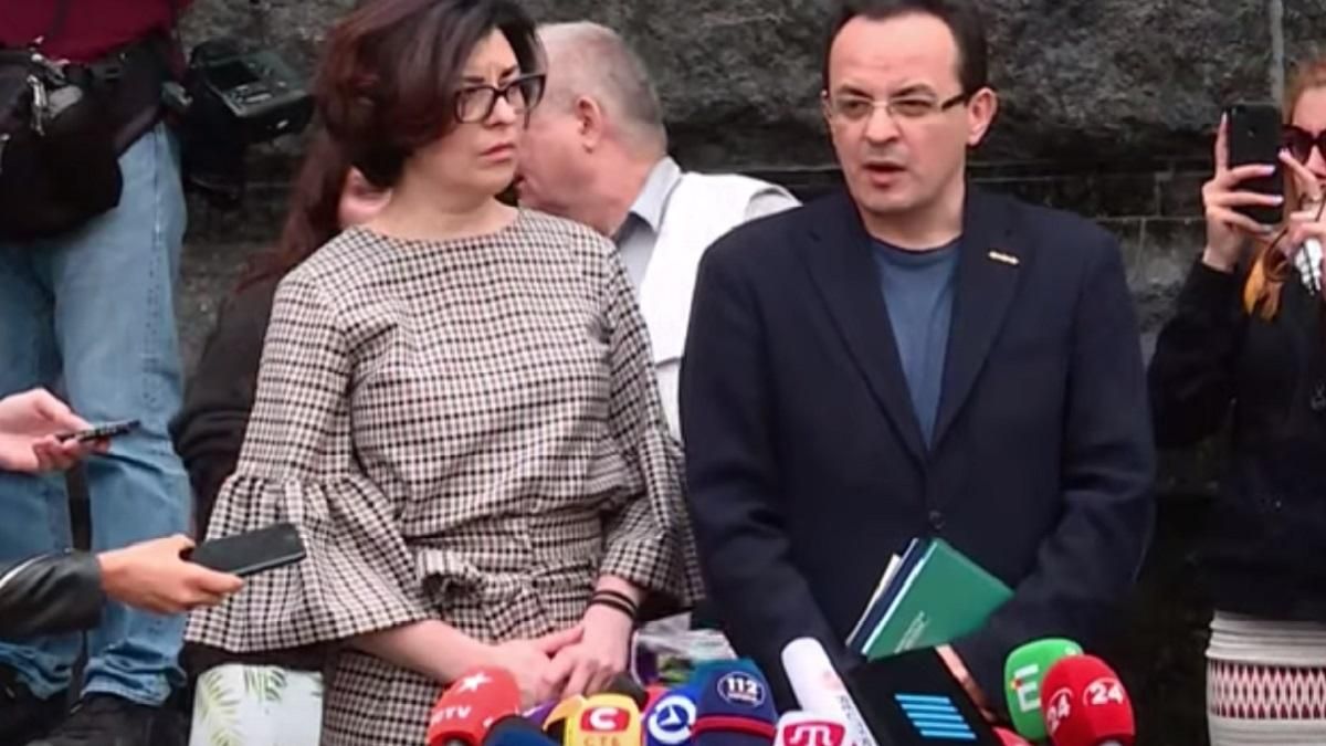 То, что "Самопомич" требовала последние 5 лет, сейчас предлагает Зеленский То, что "Самопомич" требовала последние 5 лет, сейчас предлагает Зеленский