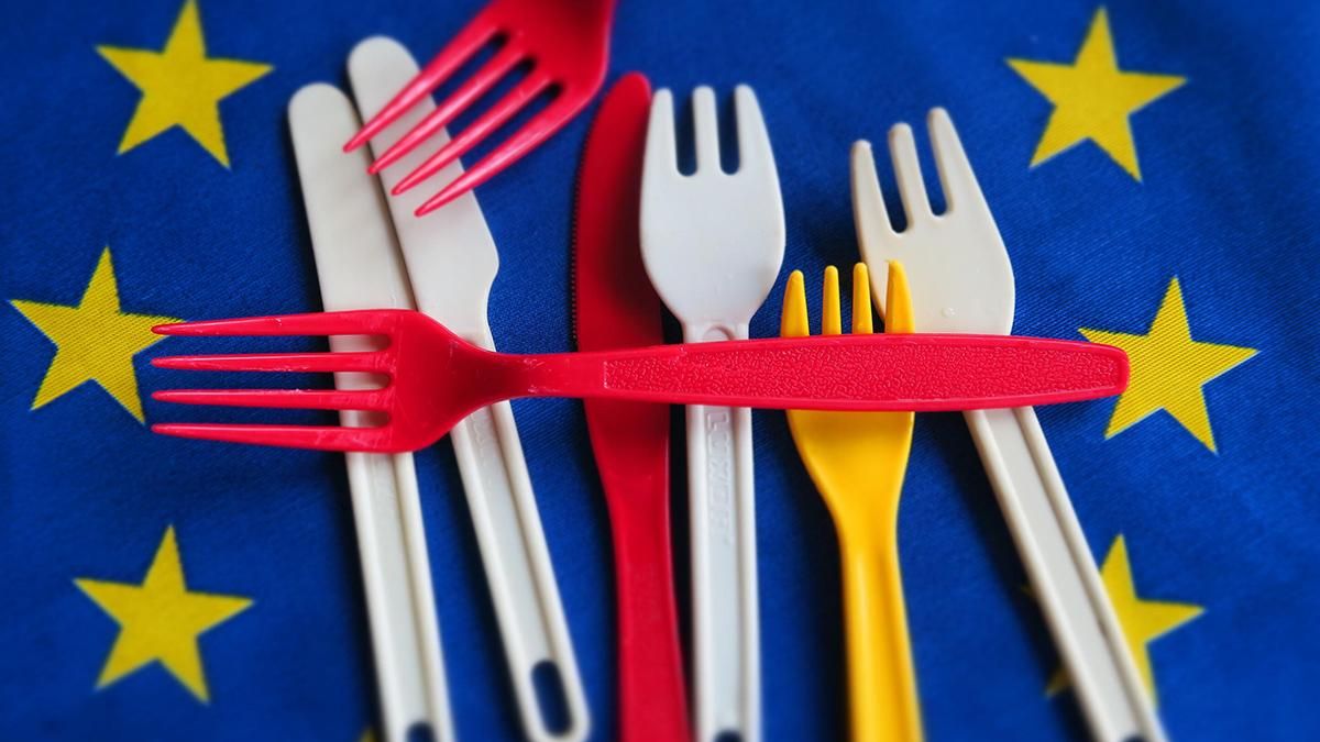 В Європі остаточно заборонили одноразовий пластик В Європі остаточно заборонили одноразовий пластик