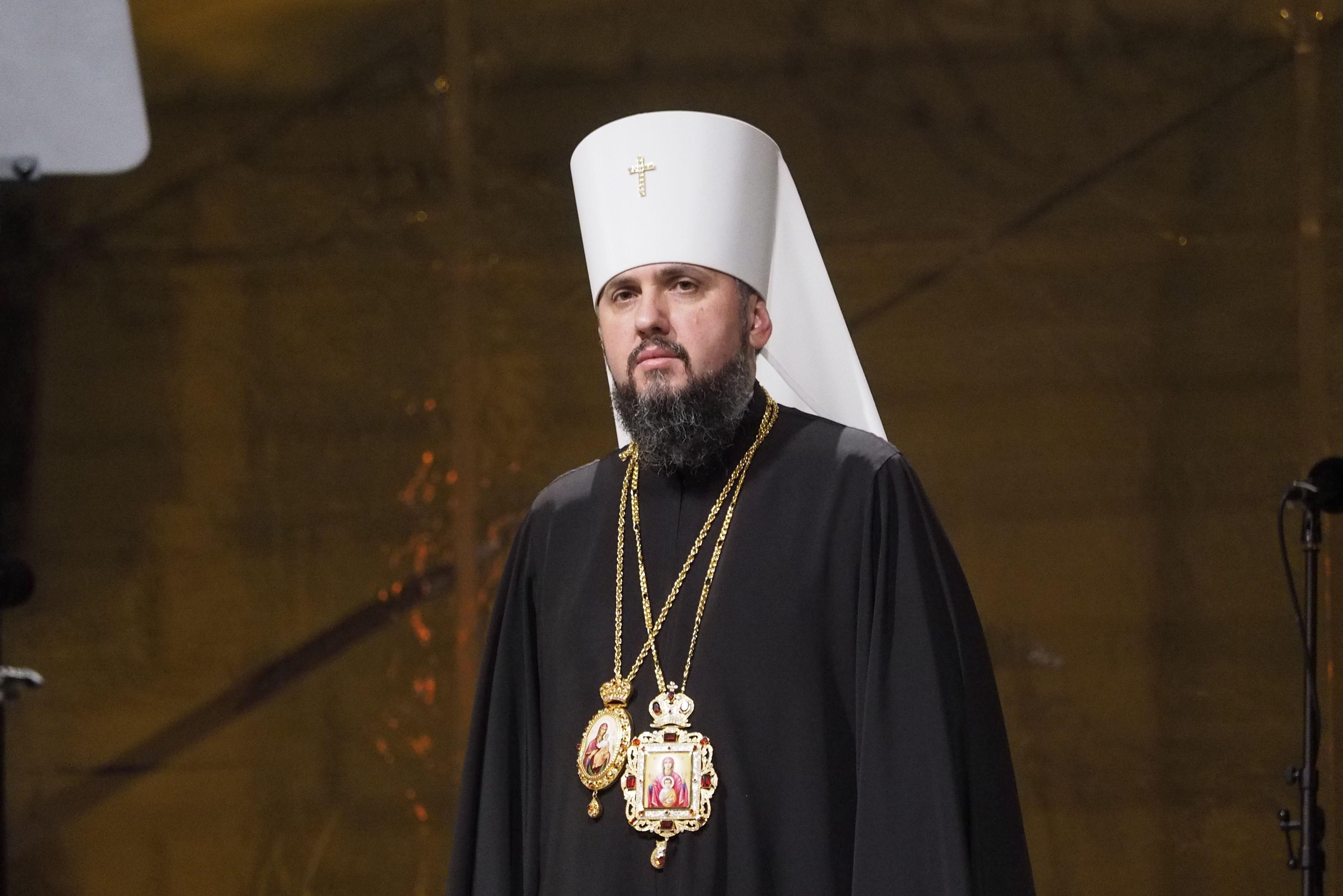 Украинцы довольны главой Православной церкви Украины: результаты опроса