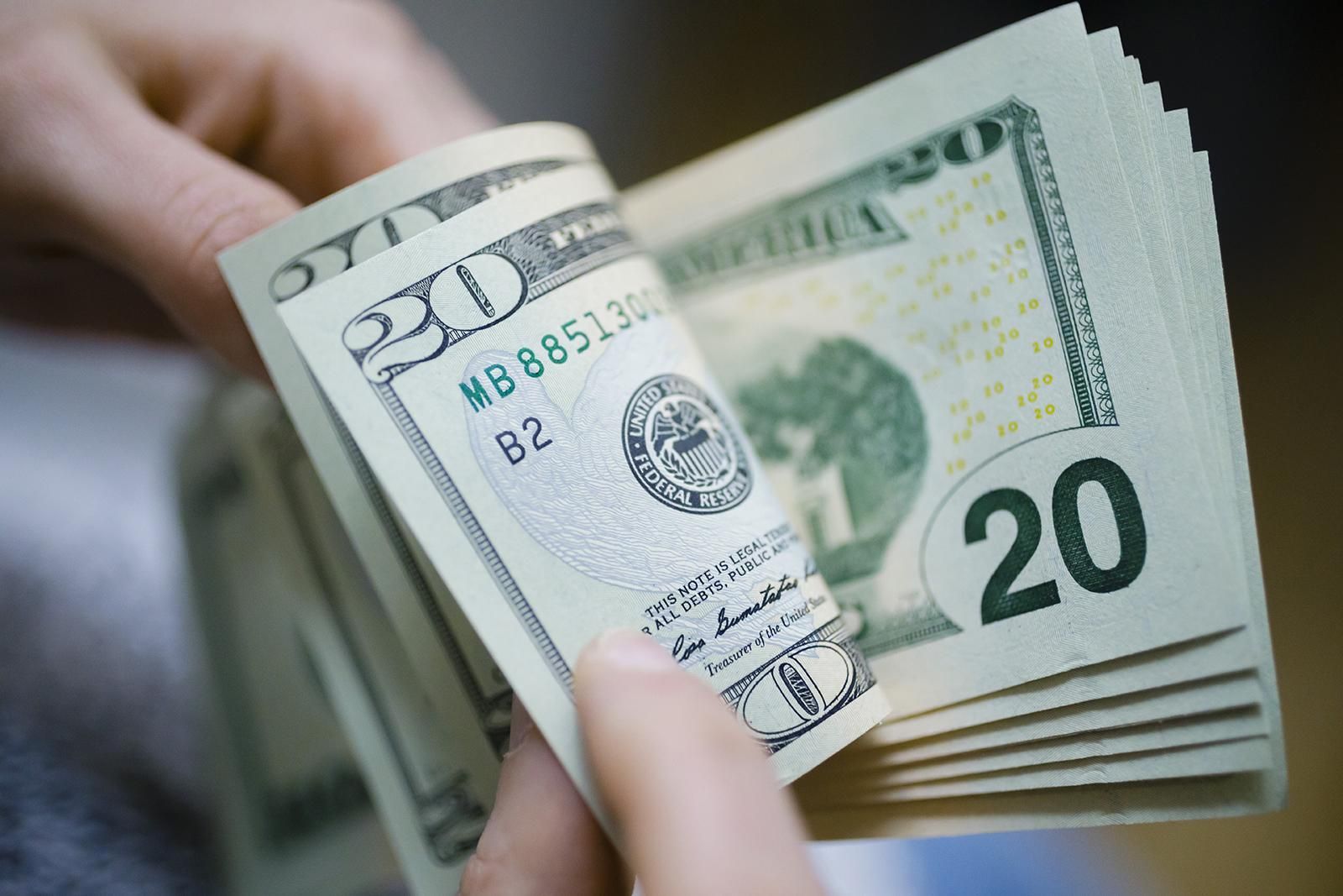 Курс валют НБУ на 24.05.2019 - курс долара, курс євро