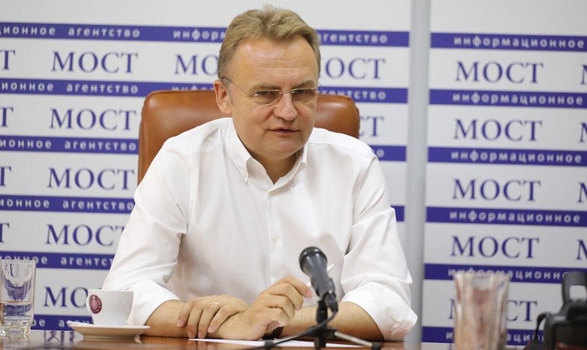 Не варто перекладати непрості завдання на змучене війною і бідністю суспільство, – Садовий Не варто перекладати непрості завдання на змучене війною і бідністю суспільство, – Садовий