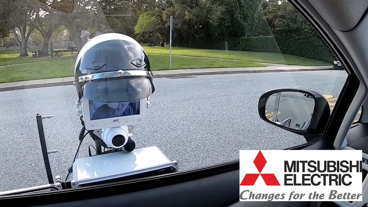 На дорогах Каліфорнії з'явився робот-поліцейський: унікальне відео
