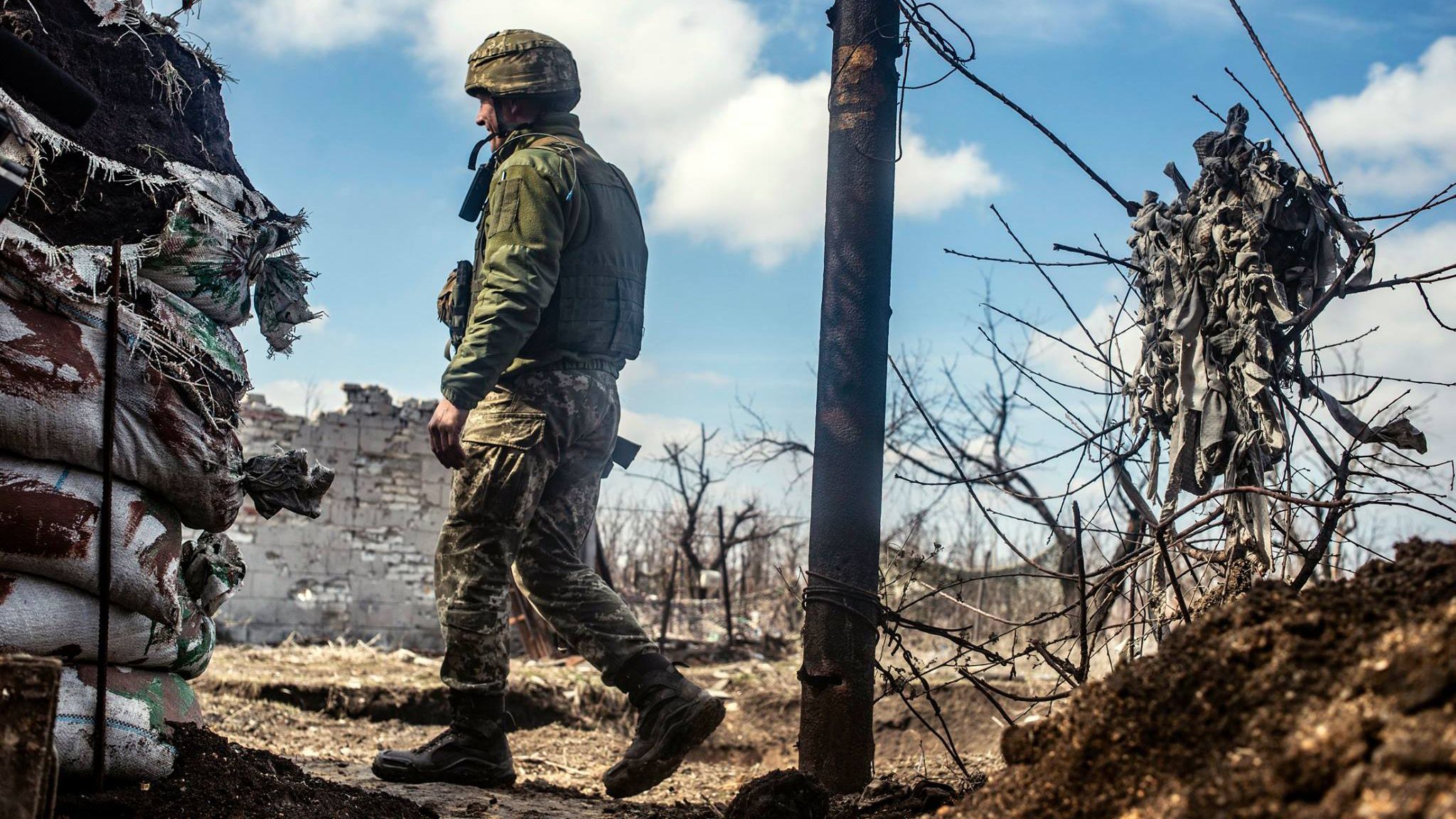 Ожесточенные бои и страшные потери: ситуация на Донбассе обостряется
