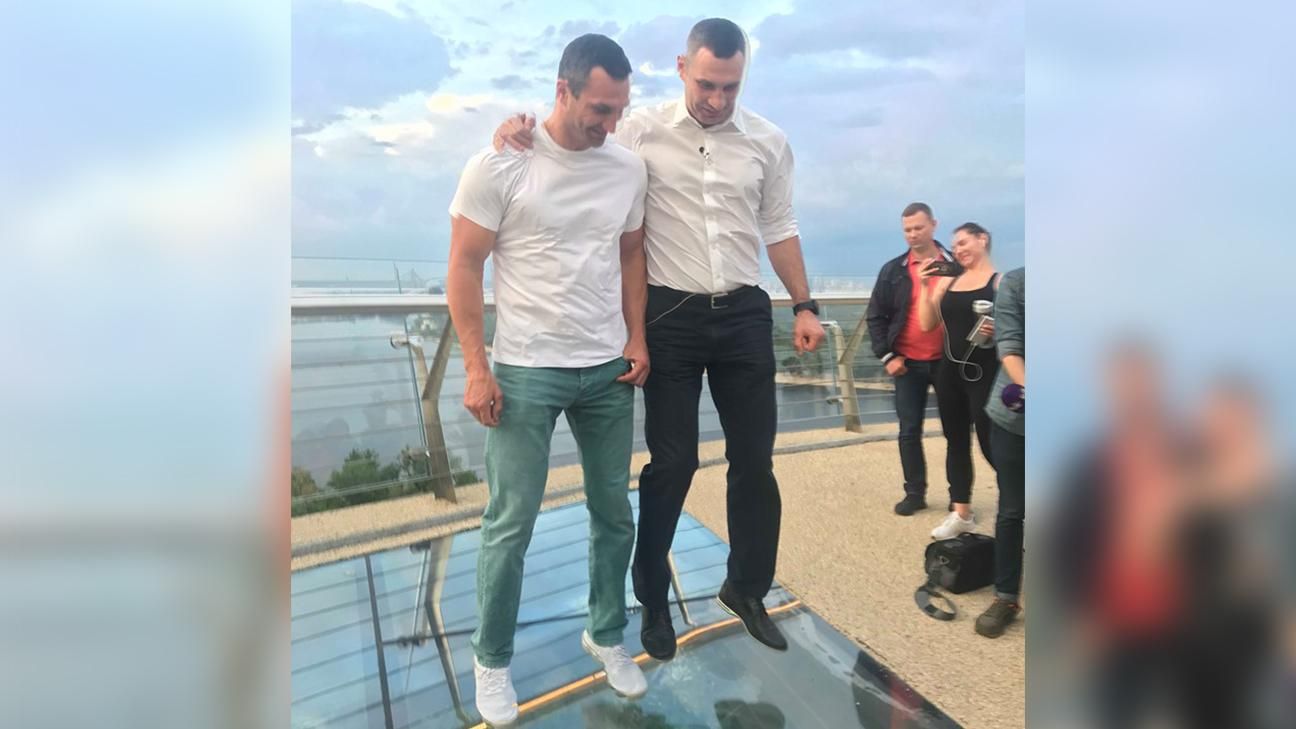 Я обескуражен и зол, – Кличко прокомментировал инцидент с только что открытым мостом в Киеве
