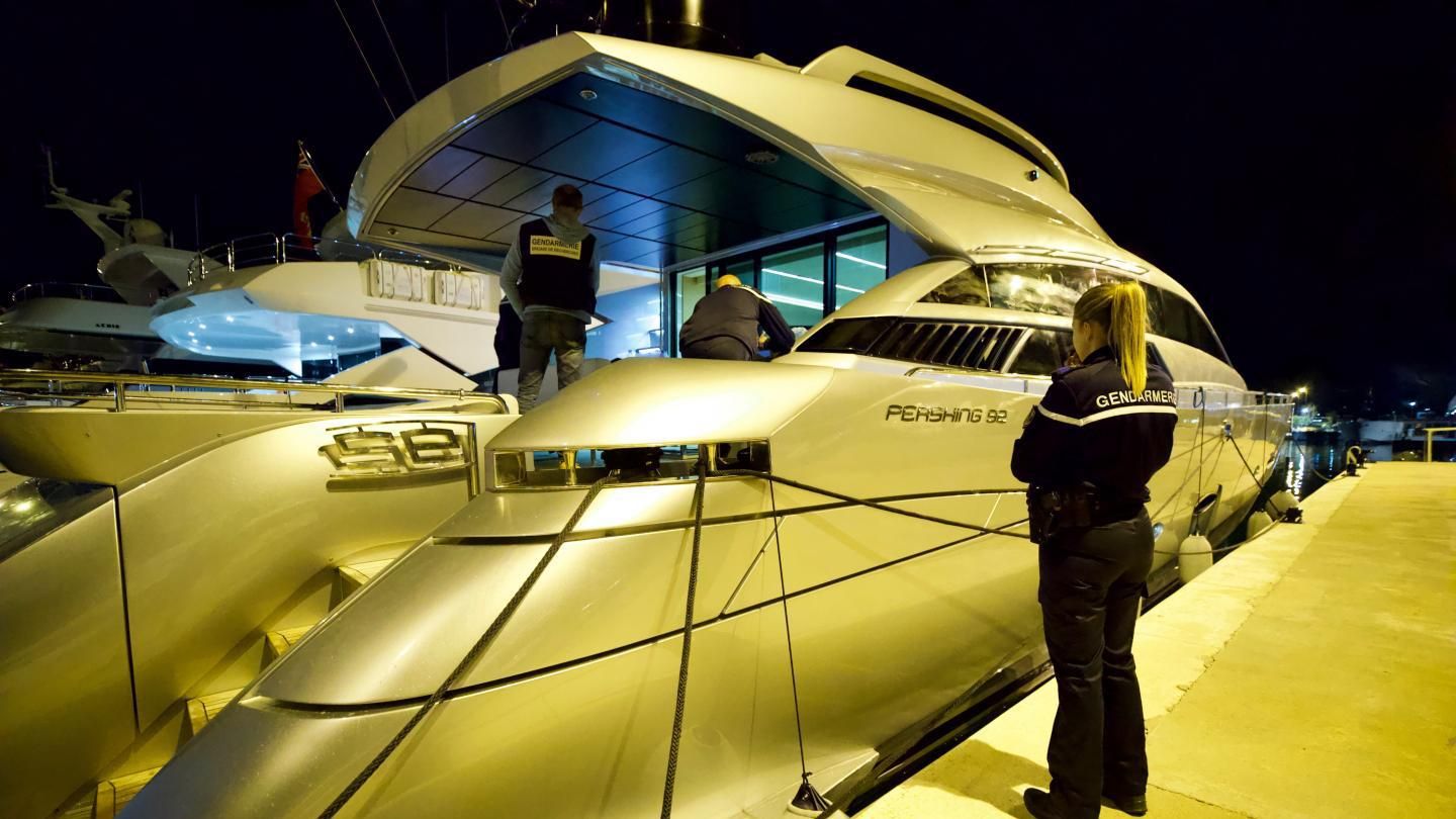 Біля Канн після закриття фестивалю зіткнулись дві яхти: є загиблий