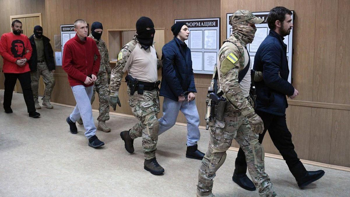 Полонені Росією українські моряки й надалі залишатимуться під арештом: рішення суду у Москві  