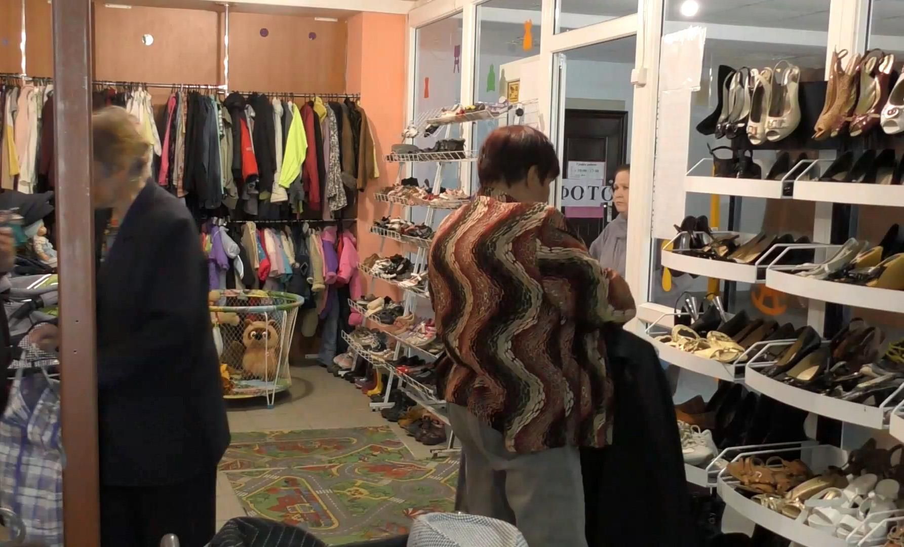 Магазин із безкоштовним одягом: як у Чернігові розраховуються словом "Дякую" Магазин із безкоштовним одягом: як у Чернігові розраховуються словом "Дякую"