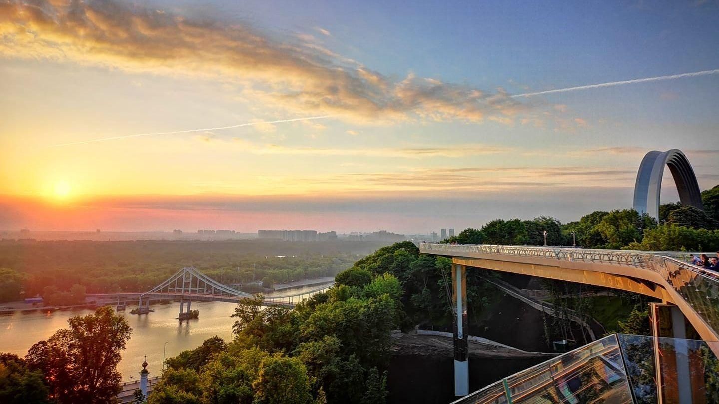 Під "мостом Кличка" хотіли збудувати готель з розважальним комплексом: що відомо Під "мостом Кличка" хотіли збудувати готель з розважальним комплексом: що відомо