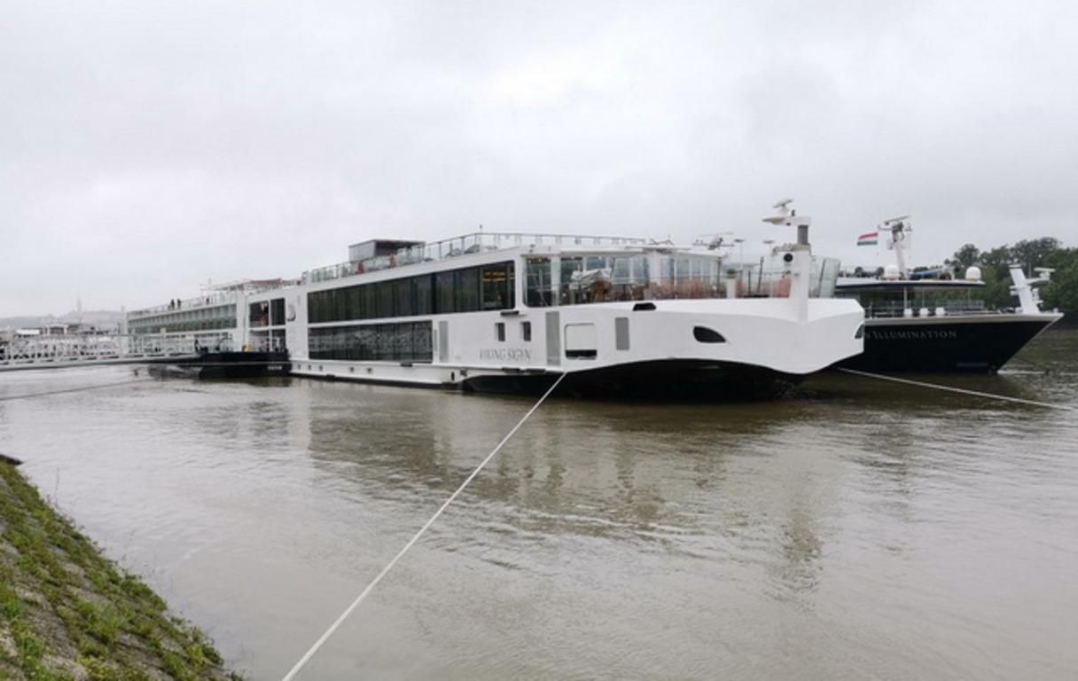 Капитан корабля, который врезался в туристический катер в Будапеште – украинец Капитан корабля, который врезался в туристический катер в Будапеште – украинец