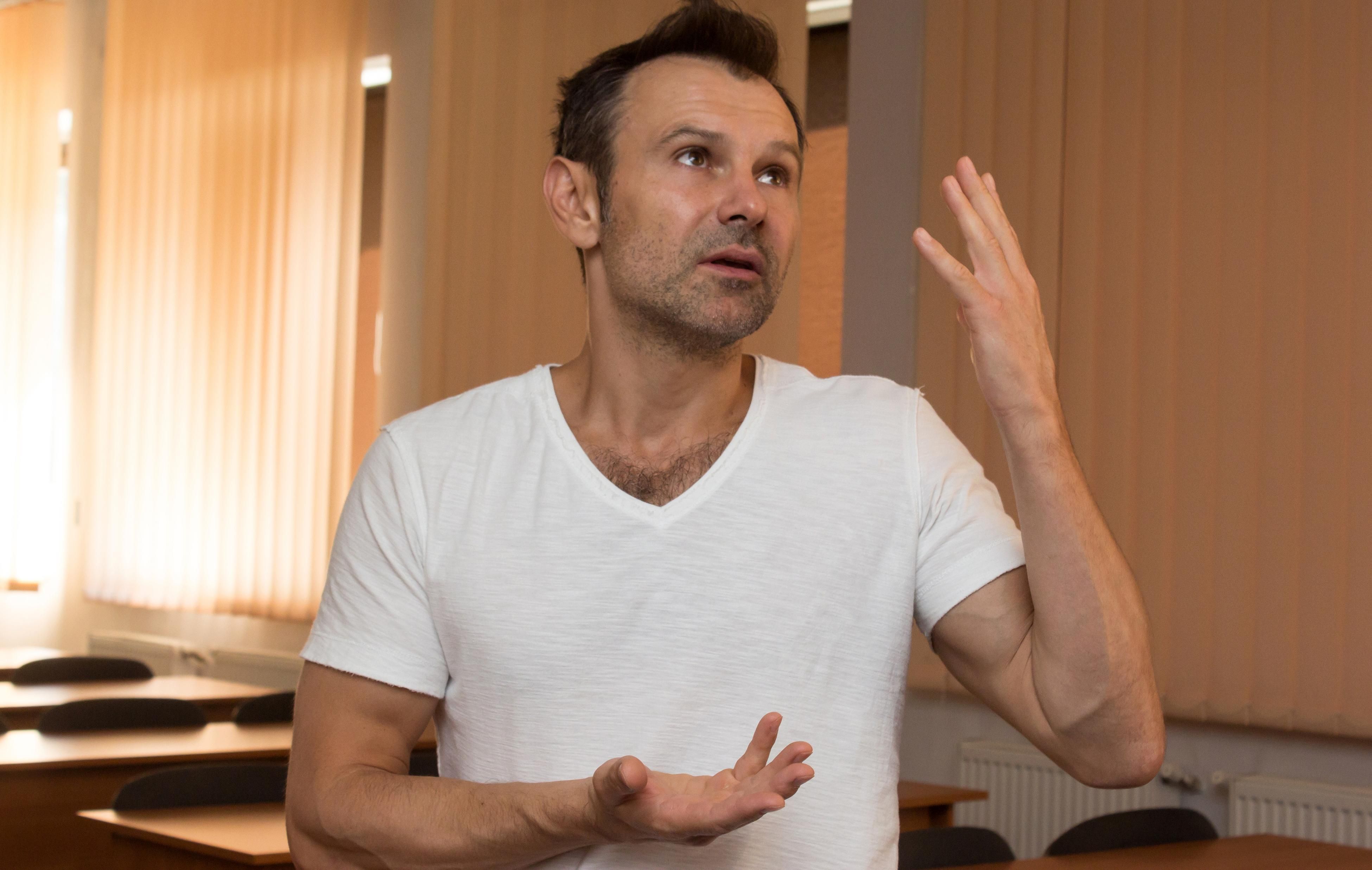 Вакарчук розповів, чому пішов з політики і покинув Раду у 2008 році Вакарчук розповів, чому пішов з політики і покинув Раду у 2008 році